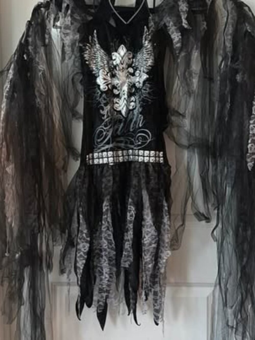 Fallen Angel Halloween Costume Set with Wings and Halo - Size M